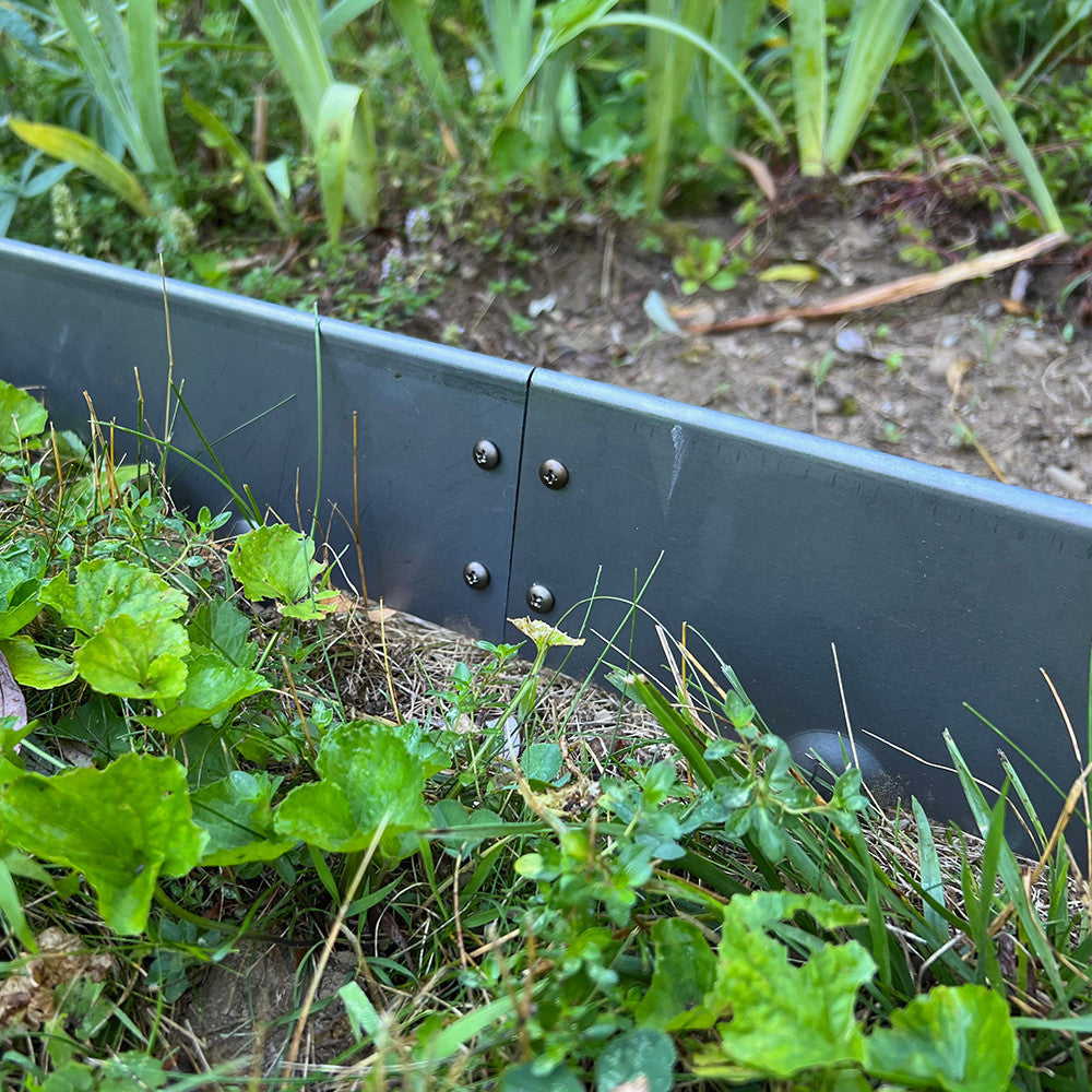 Steel Garden Edging Sections with Ground Spikes