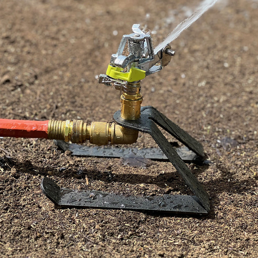 Italian-Made Wide-Area Sprinkler with Metal Sled